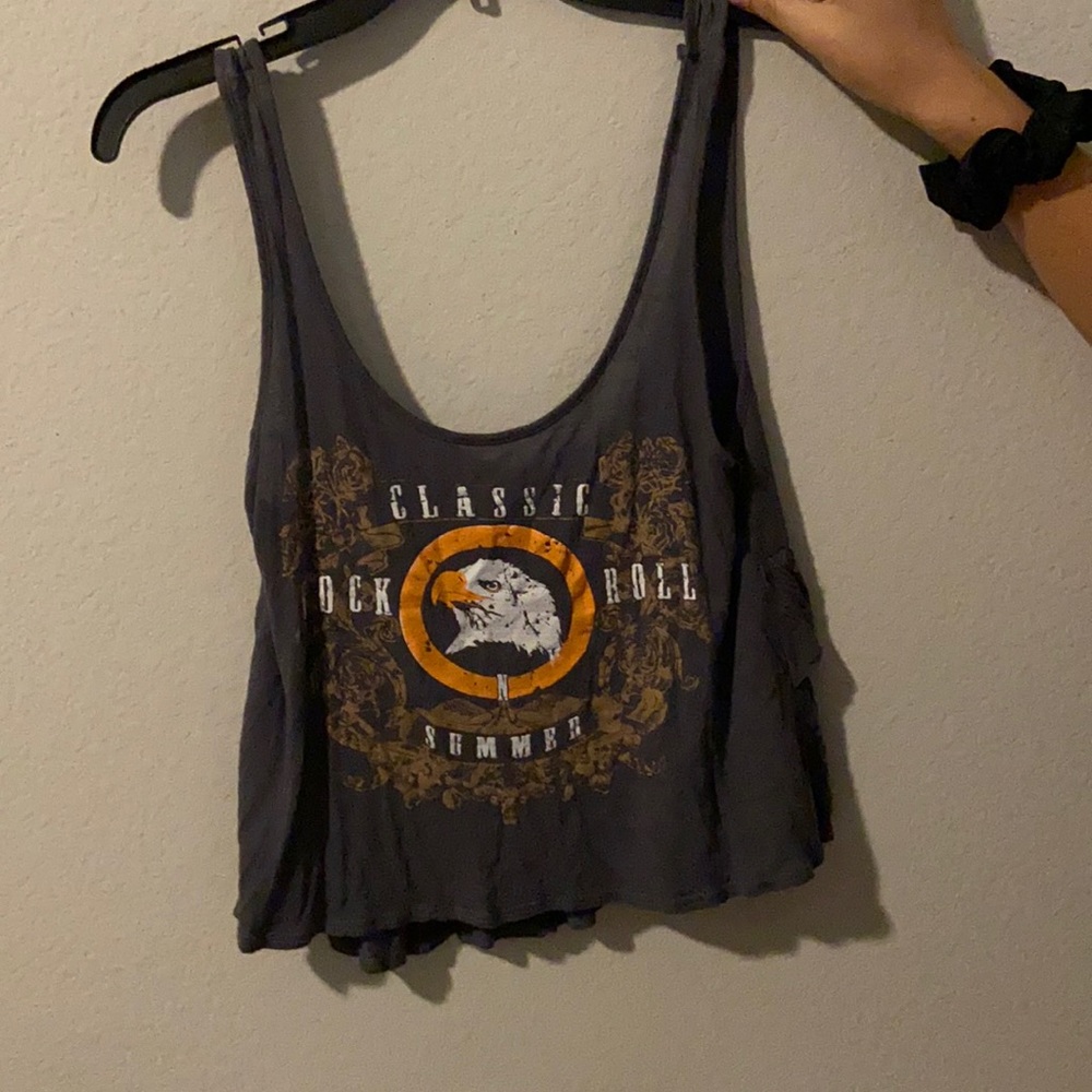 Flowy tank